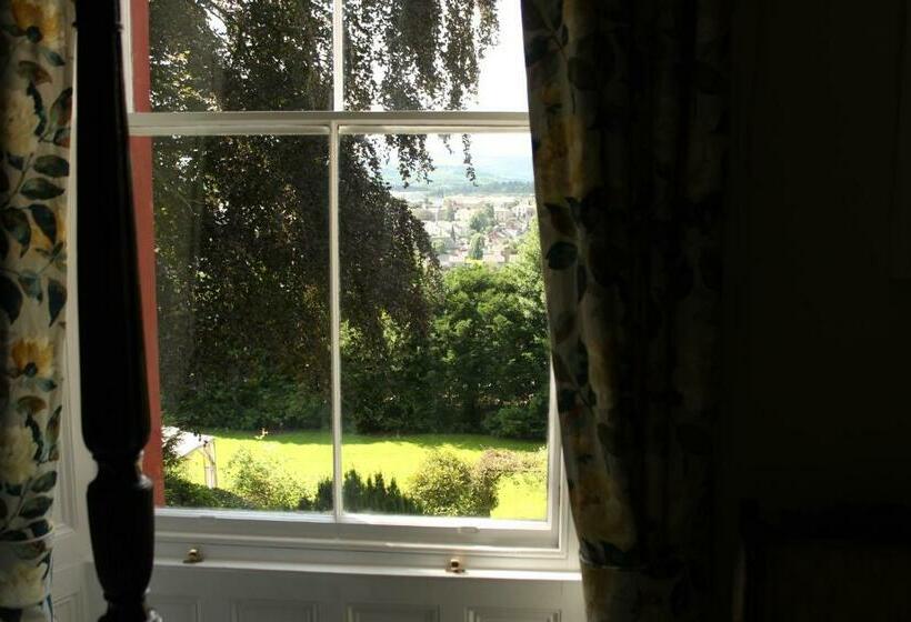 ベッドアンドブレックファースト Bank House B And B