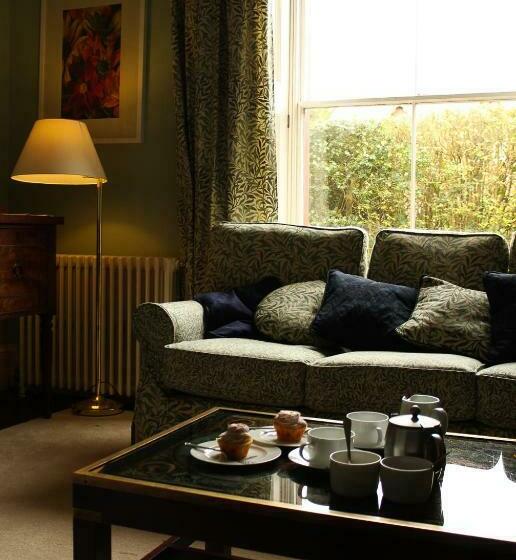 ベッドアンドブレックファースト Bank House B And B