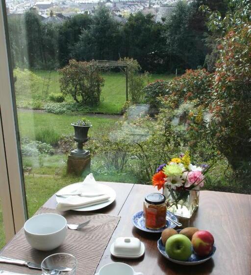 ベッドアンドブレックファースト Bank House B And B