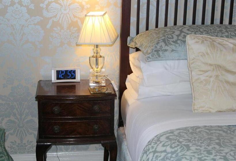 ベッドアンドブレックファースト Bank House B And B