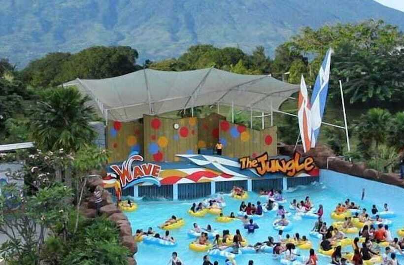 Bigland Hotel & Convention Sentul