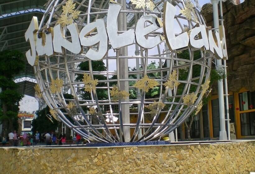 Bigland Hotel & Convention Sentul