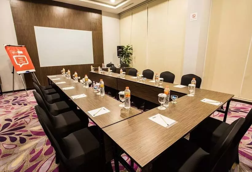 Bigland Hotel & Convention Sentul