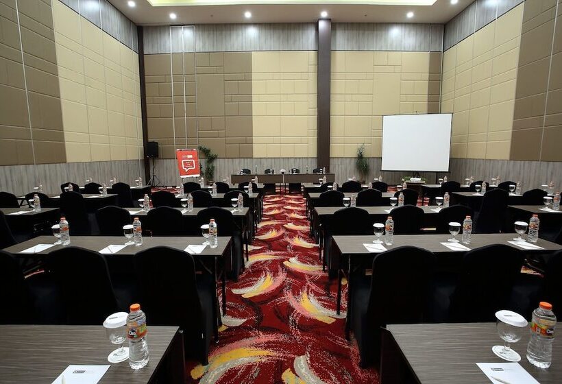 Bigland Hotel & Convention Sentul