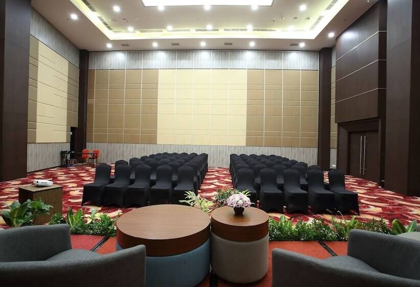 Bigland Hotel & Convention Sentul