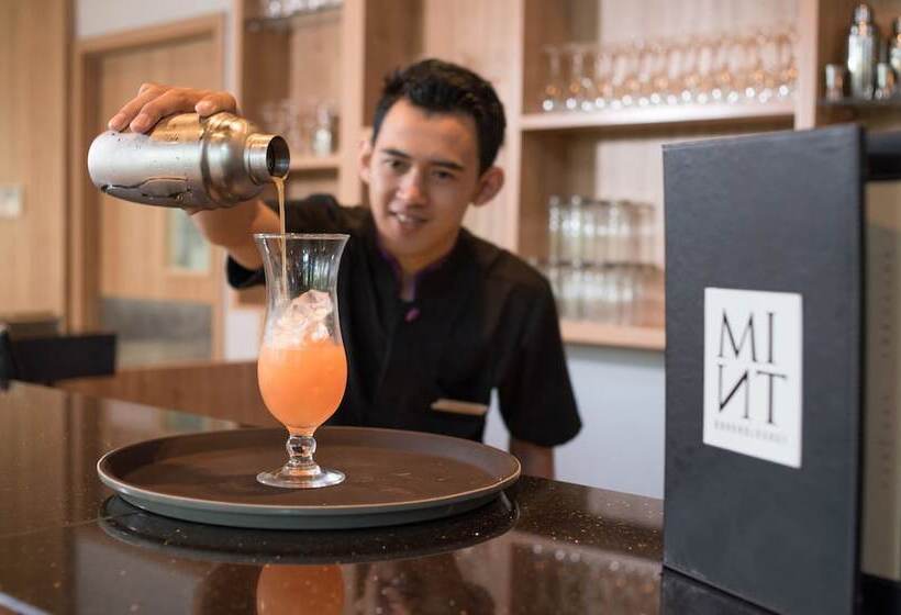 Bigland Hotel & Convention Sentul