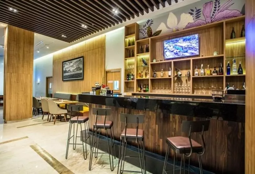 Bigland Hotel & Convention Sentul