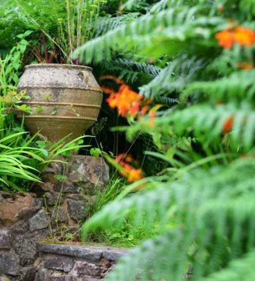 Castle Of Comfort Hotel & Restaurant