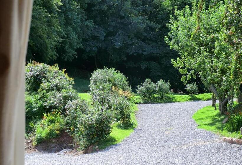 Castle Of Comfort Hotel & Restaurant