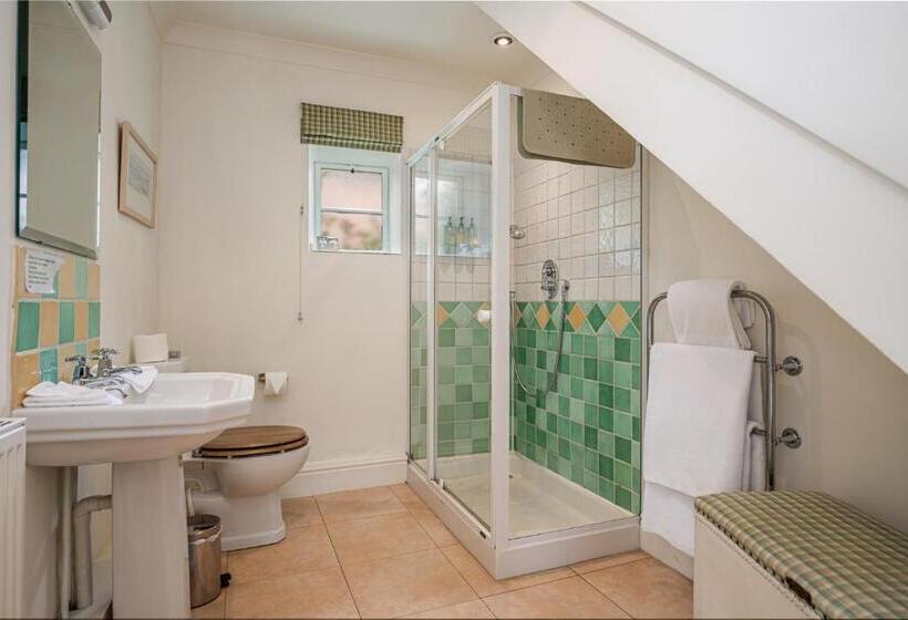 Castle Of Comfort Hotel & Restaurant