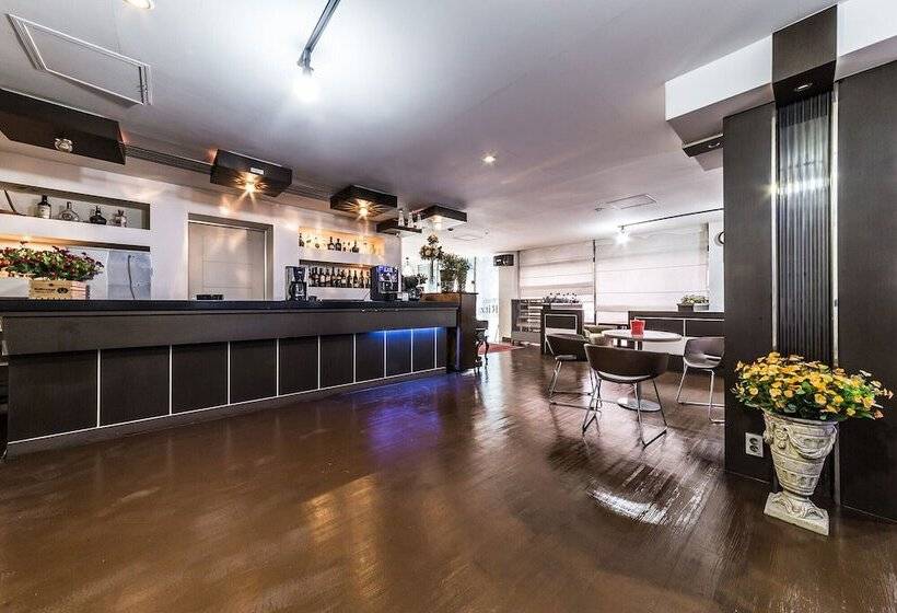 Chuncheon Hotel Ritz