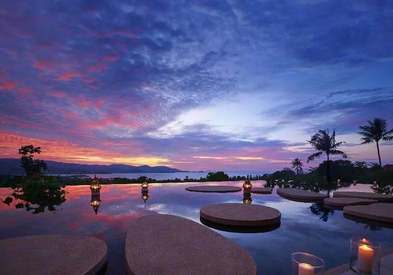 هتل The Ritz Carlton Koh Samui