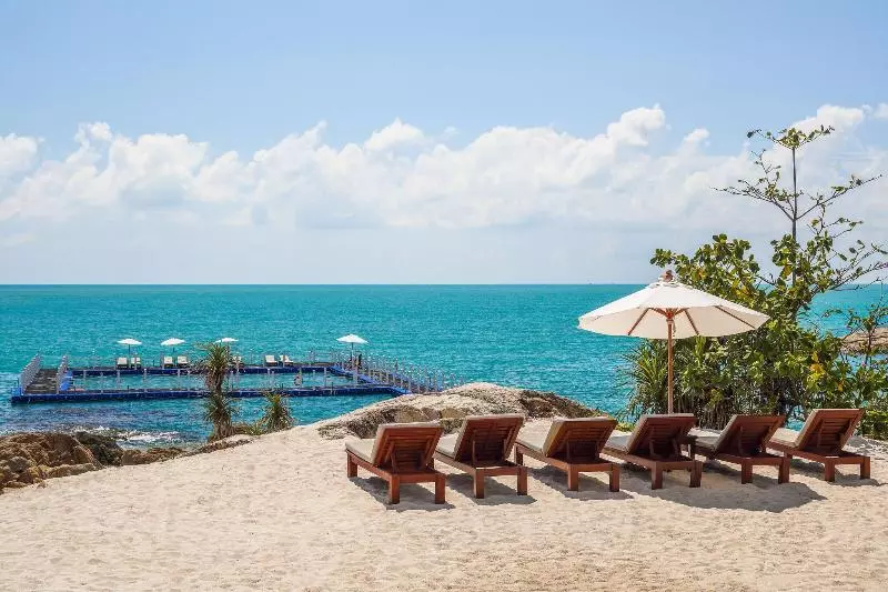 هتل The Ritz Carlton Koh Samui