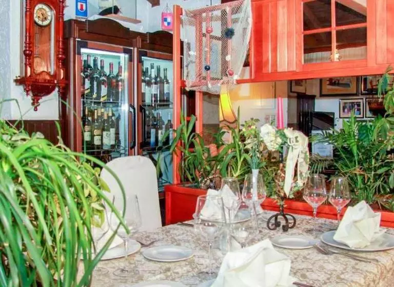 ホテル Villa Neretva   Metković