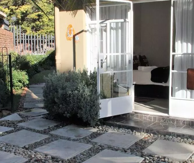 ペンション Memra Guest House