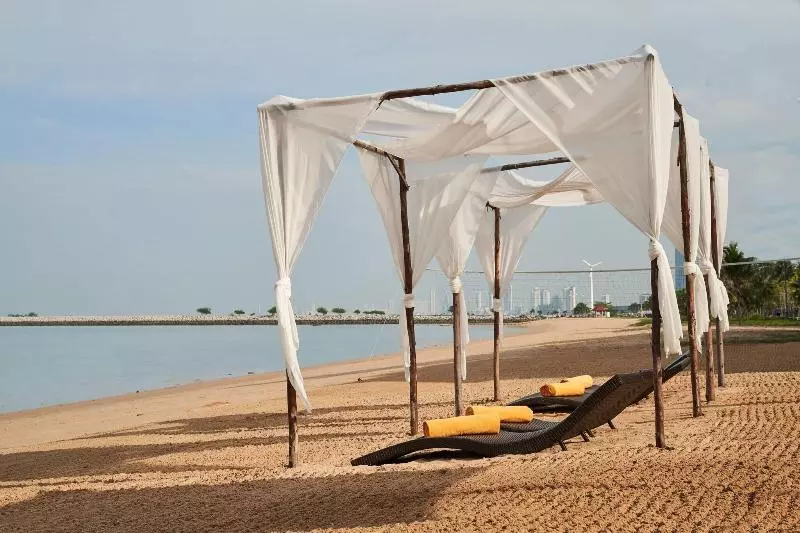 Renaissance Pattaya Resort & Spa