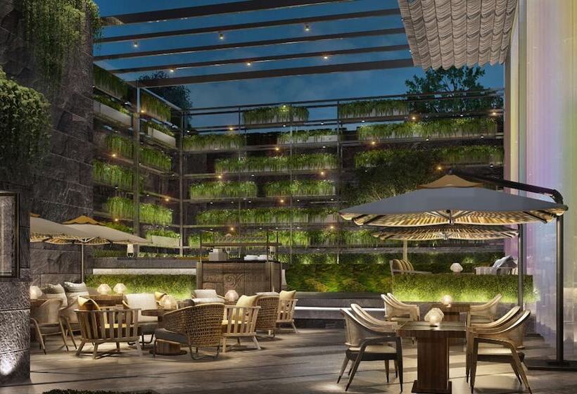 هتل Hilton Kathmandu