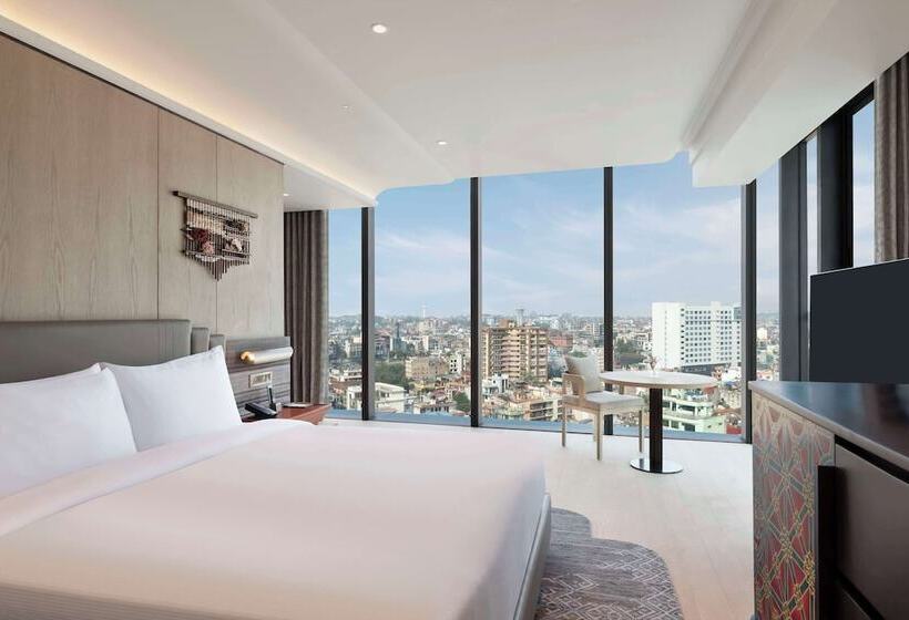 هتل Hilton Kathmandu