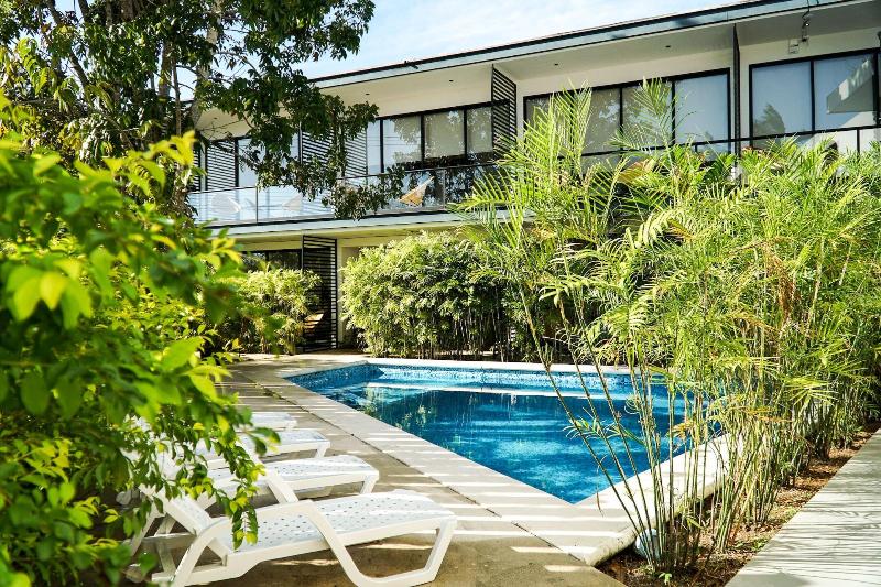 Hotelli Deluxe Apartmets Azure