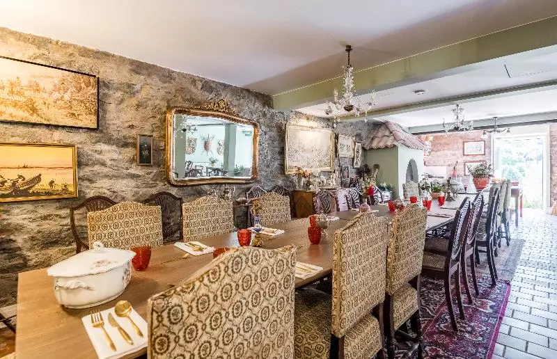 هتل Villa Camélia