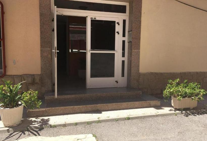 Apartamentos Edificio Mirasierra