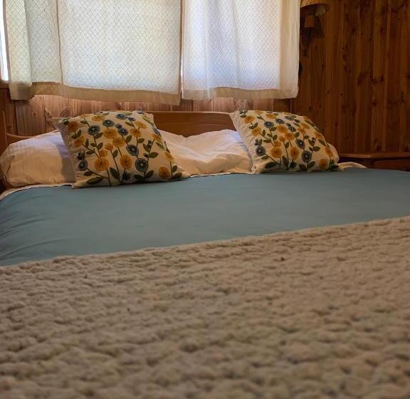 مسافرخانه La Tetera