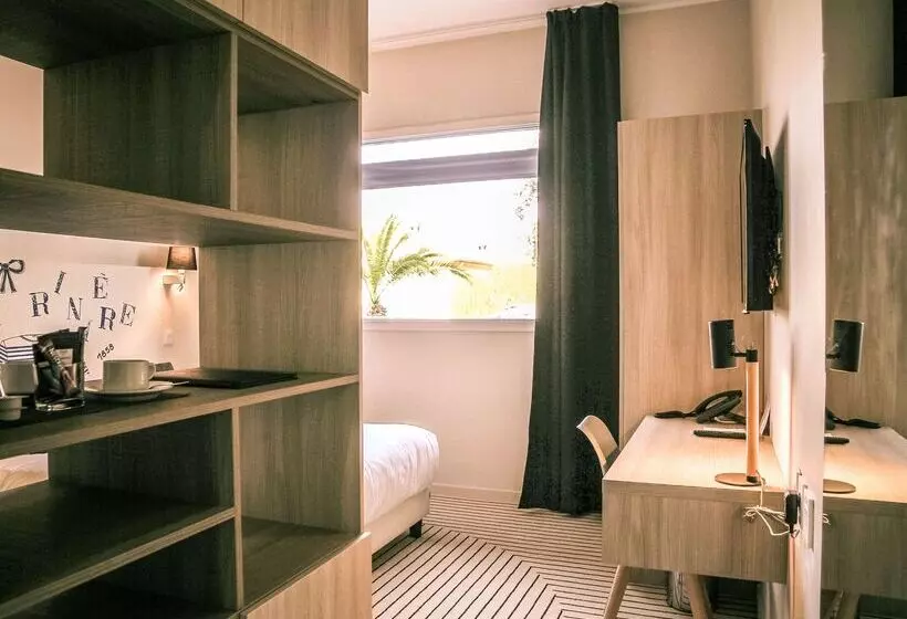 ホテル Best Western Plus  Antibes Riviera