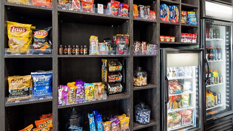 فندق Best Western Plus Roland Inn & Suites