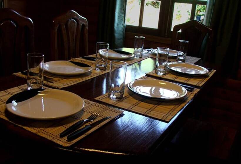 בית מלון כפרי Costa Del Sol Iguazu