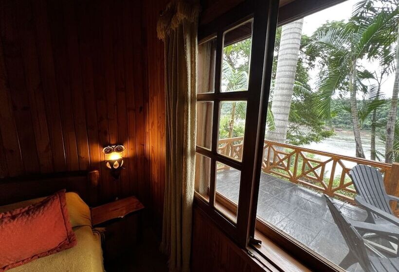 בית מלון כפרי Costa Del Sol Iguazu