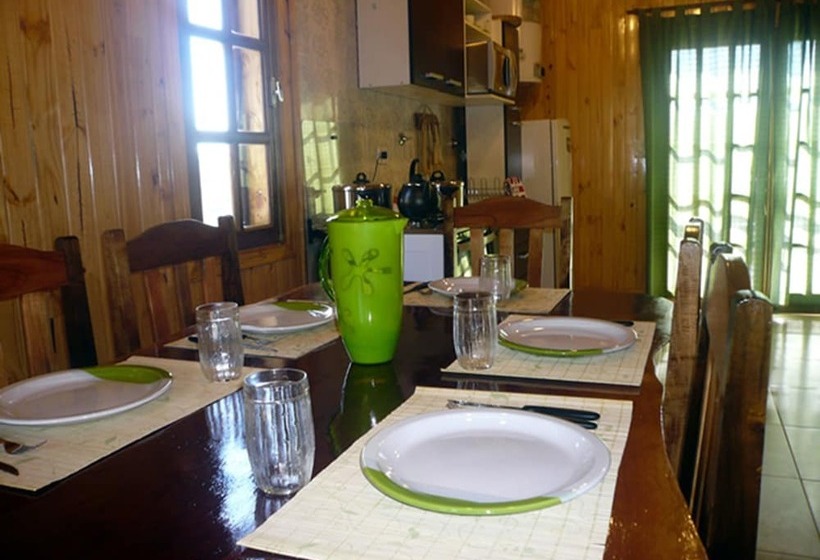 בית מלון כפרי Costa Del Sol Iguazu