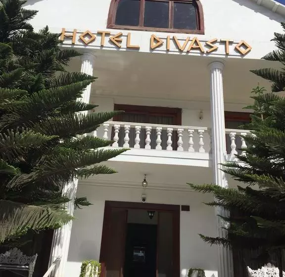 Hotel Divasto