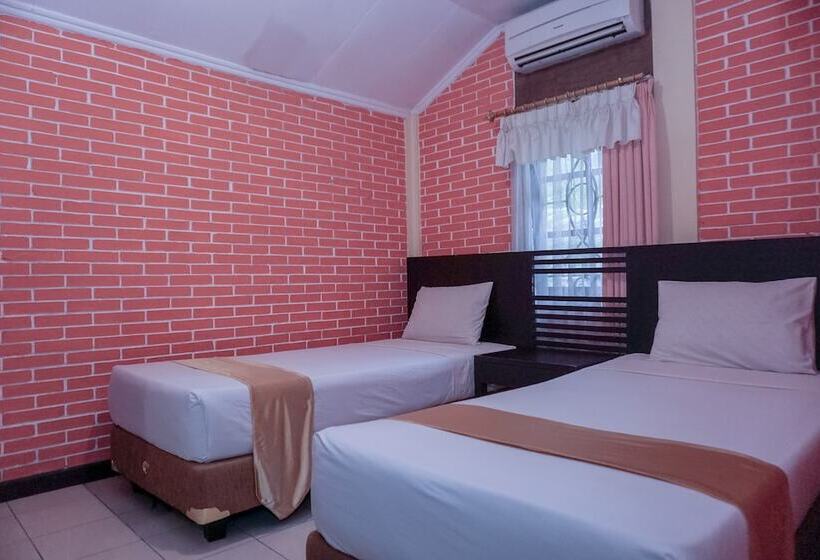 בית מלון כפרי Grand Cempaka Resort