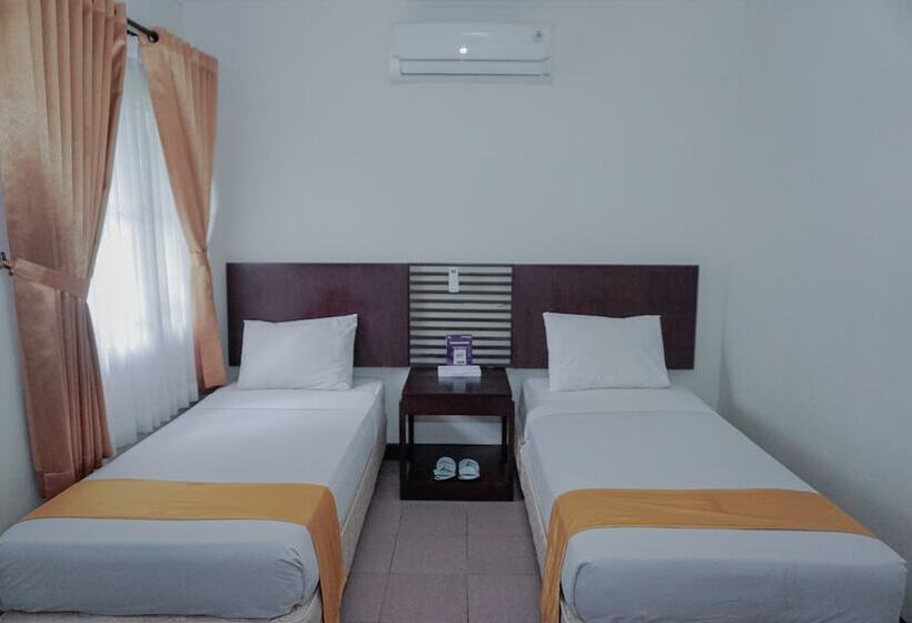 בית מלון כפרי Grand Cempaka Resort