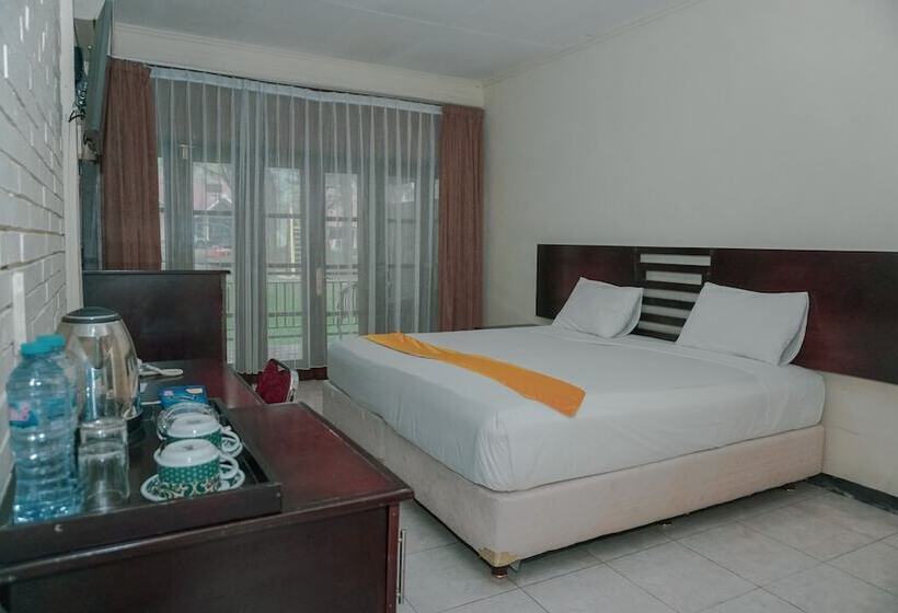 בית מלון כפרי Grand Cempaka Resort