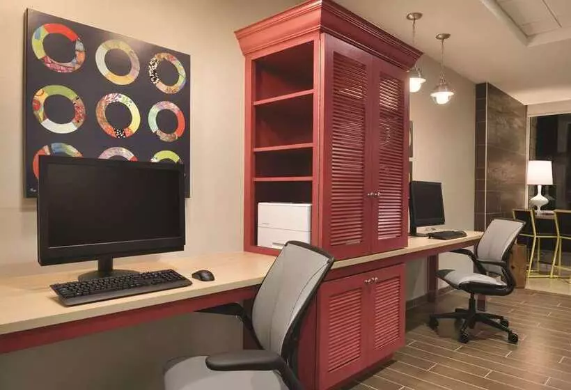 ホテル Home2 Suites Iowa City Coralville