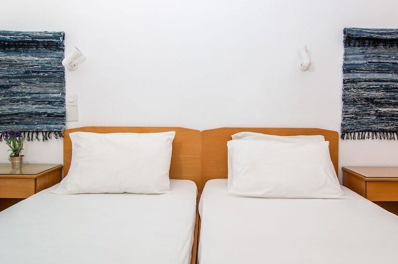 هتل Kiras Studios