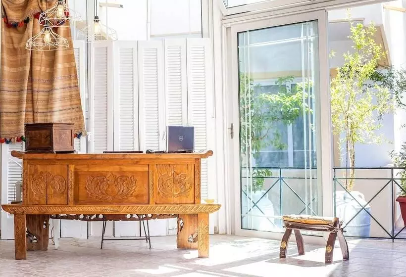 Hôtel Kiras Studios