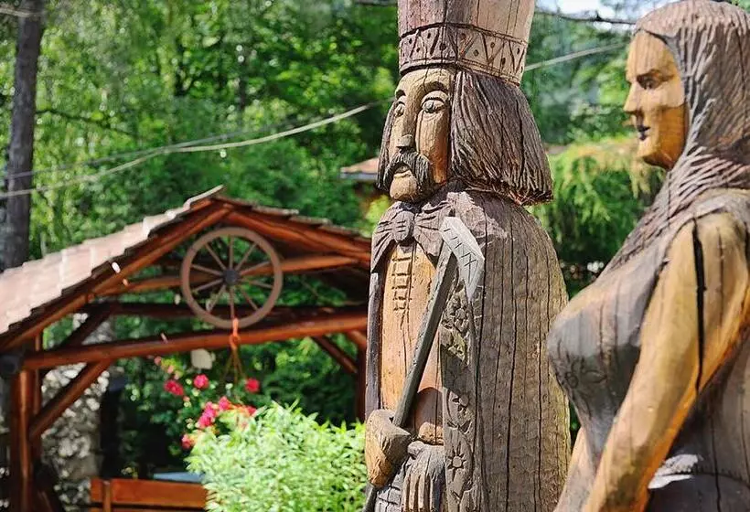 هتل Marsjanka