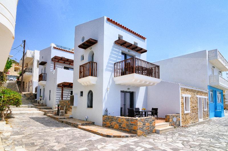 Отель Myrtos Mare Suites