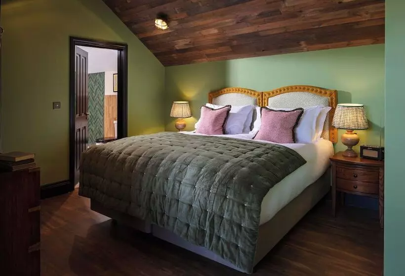 Hotel Pier House
