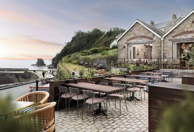 Hotel Pier House