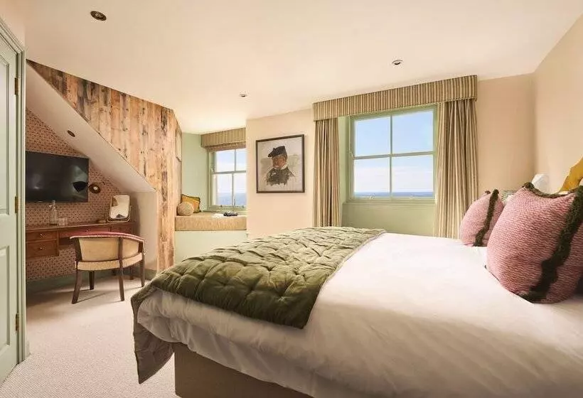 Hotel Pier House