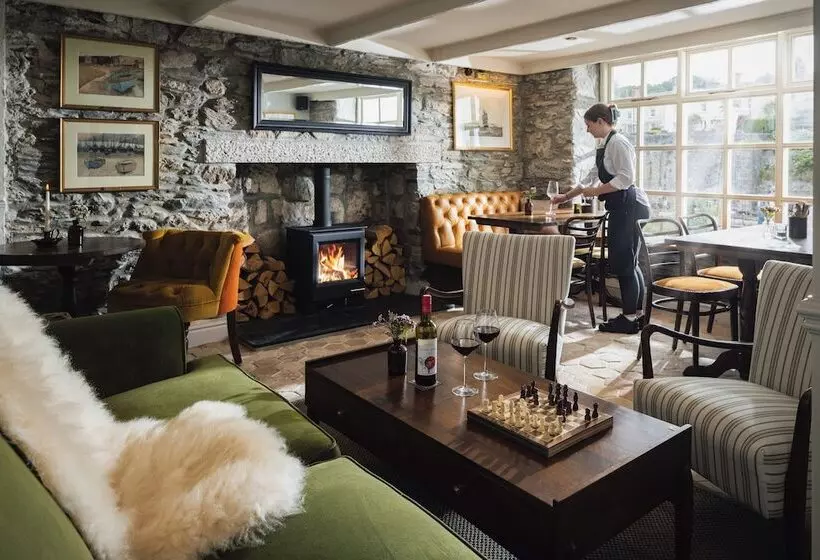 Hotel Pier House