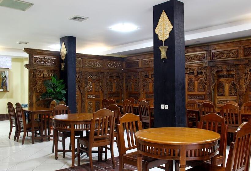 ホテル Reddoorz @ Palasari