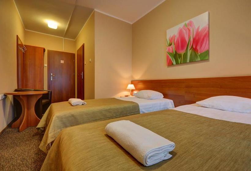 Pod Grotem Hotel Warsaw