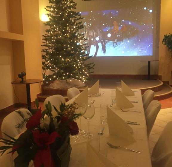 Pod Grotem Hotel Warsaw