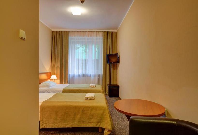 Pod Grotem Hotel Warsaw