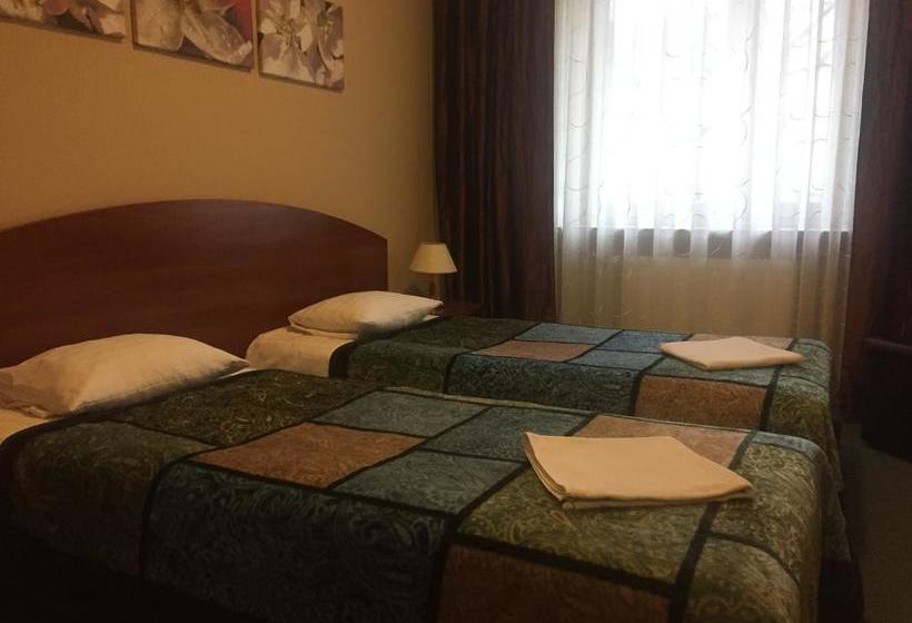 Pod Grotem Hotel Warsaw