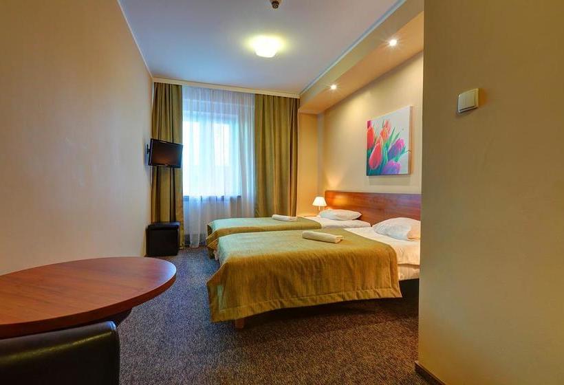 Pod Grotem Hotel Warsaw